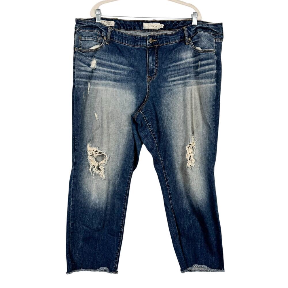 Torrid Medium Wash Denim Distressed Stretch Cotton Boyfriend Jeans Sz 24 Comfort